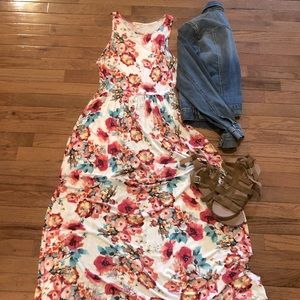 Sweet Pea Maxi floral Dress